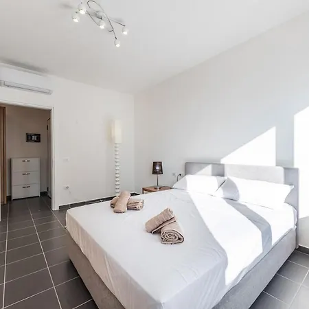 Serene Haven Talea By Pikhost Appartement