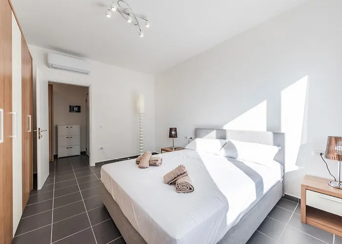 Serene Haven Talea By Pikhost Apartmán Tale